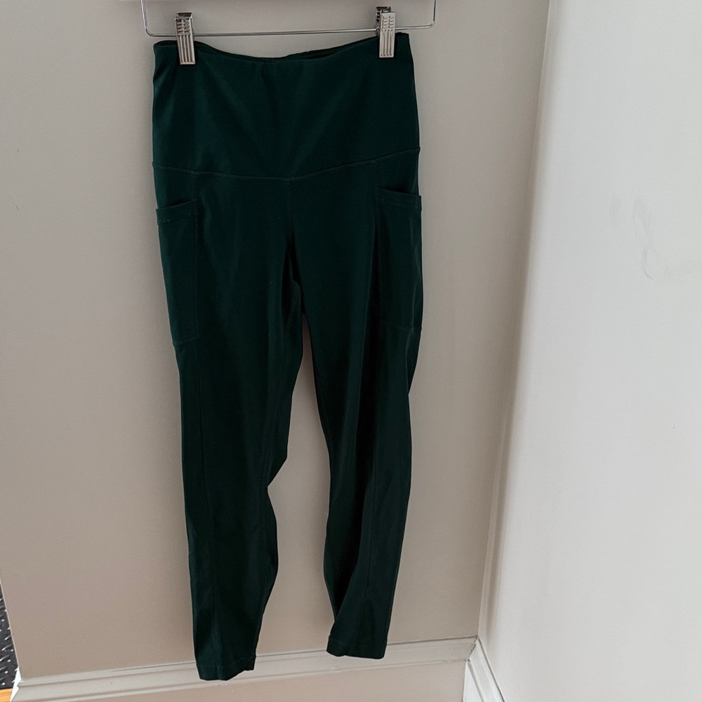 Elegant Forest Green High-Waisted Leggings